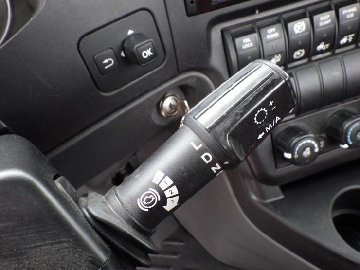 international-lt-image-20