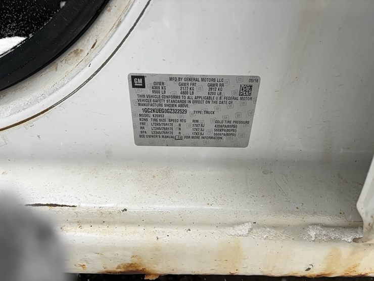 2016-chevrolet-2500hd-image-13