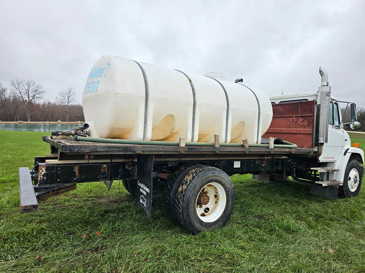 freightliner-fl70-image-16