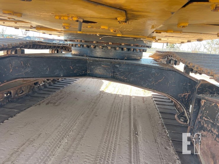 caterpillar-326fl-image-28