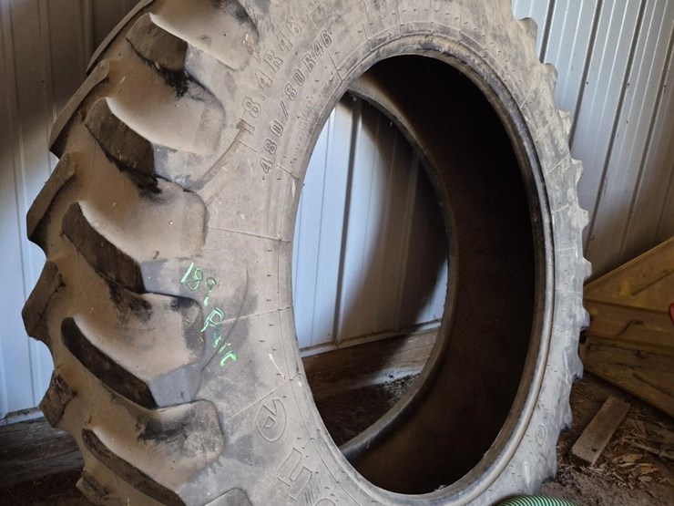 184r46-tires-image-3
