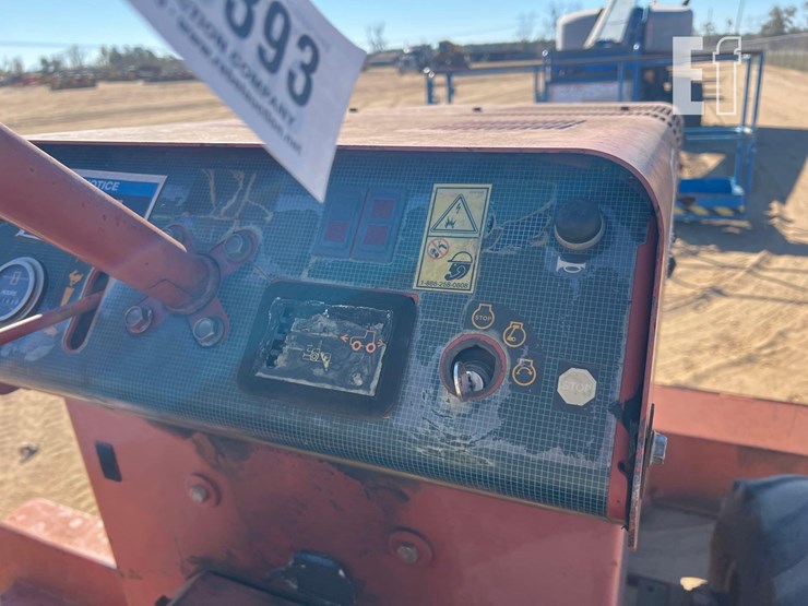 2004-ditch-witch-3700-image-26