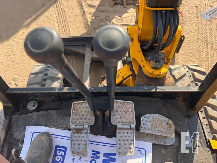 jcb-8029cts-image-28