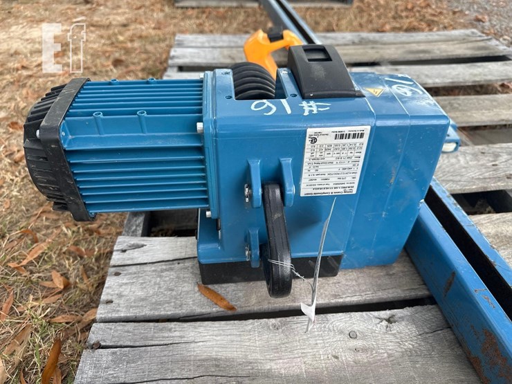 demag-electric-chain-hoist-w/-rail-&-truck-image-3