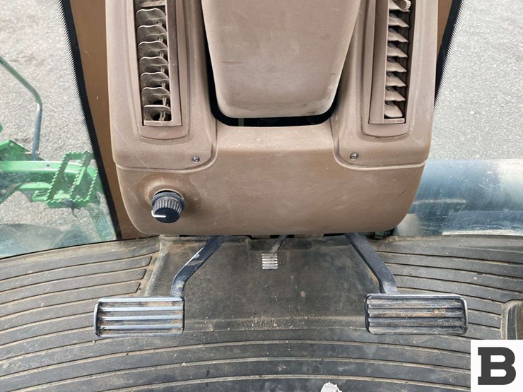 2004-joh-deere-9320t-tractor-image-67