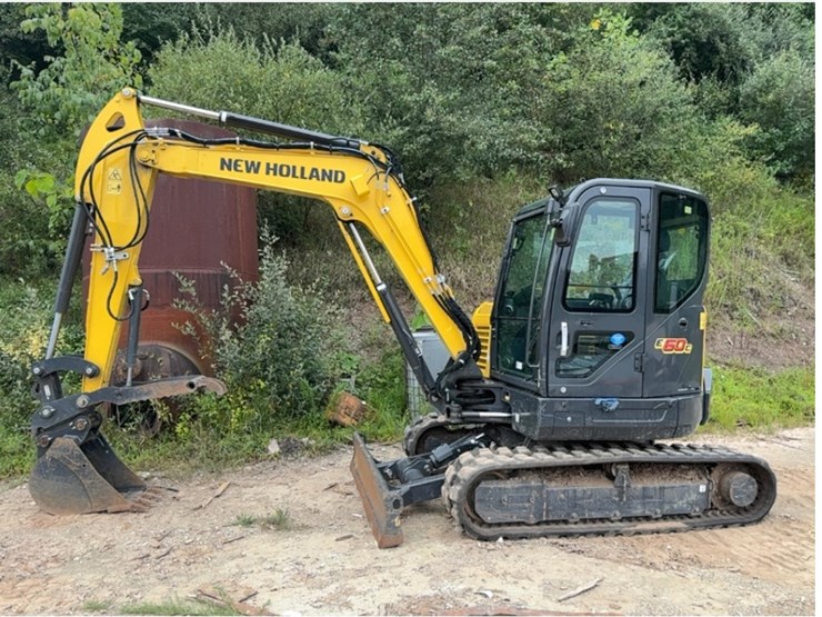 new-holland-e60c-image-1