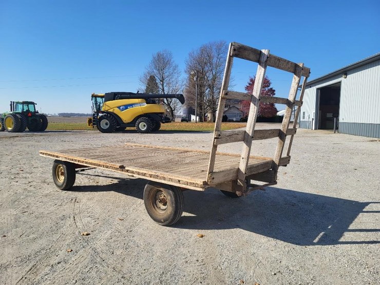 hay-wagon-w/running-gear-image-3