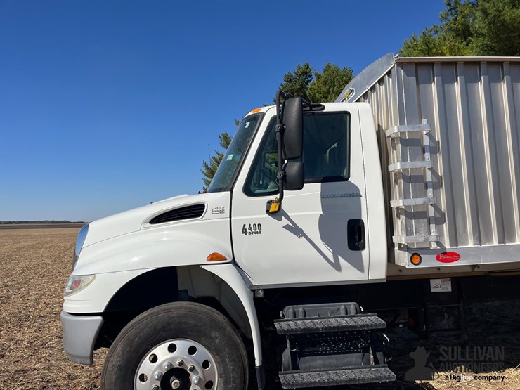 international-durastar-4400-image-9