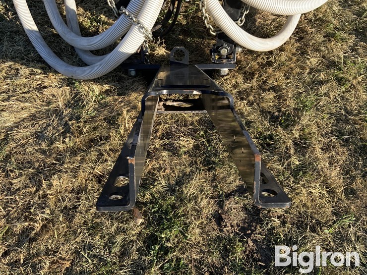 2022-montag-gen1-12r9t-9-ton-dry-fertilizer-cart-image-10