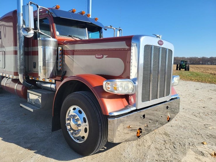 peterbilt-389-image-51