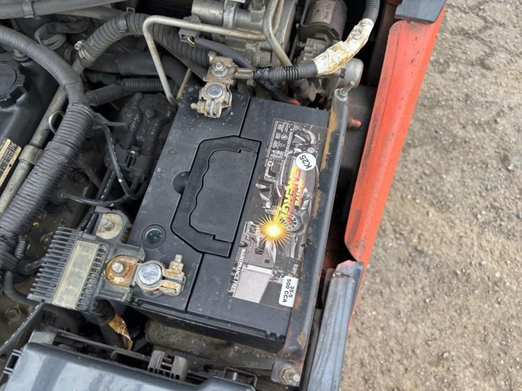 2011-toyota-8fgcu30-image-28