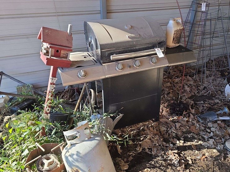 kenmore-grill,-turkey-fryer,-propane-tank,-misc.-image-2