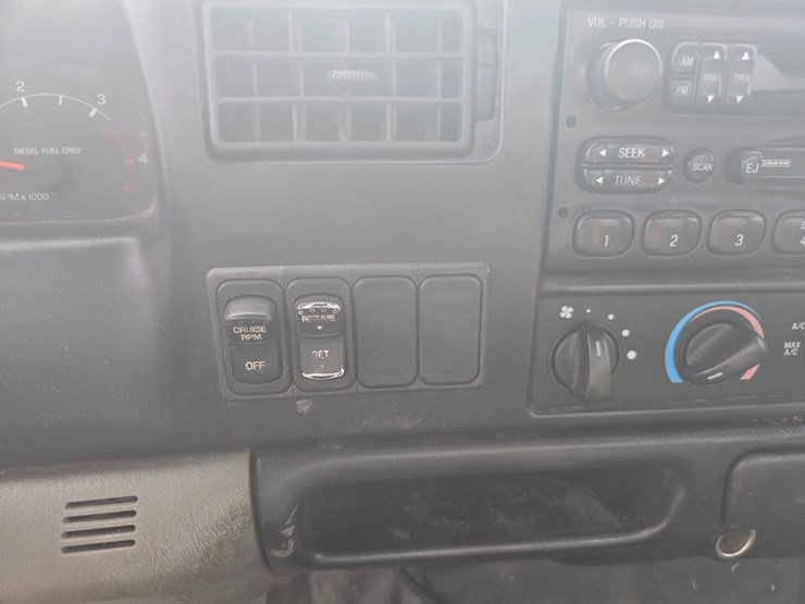 2004-ford-f650-image-72