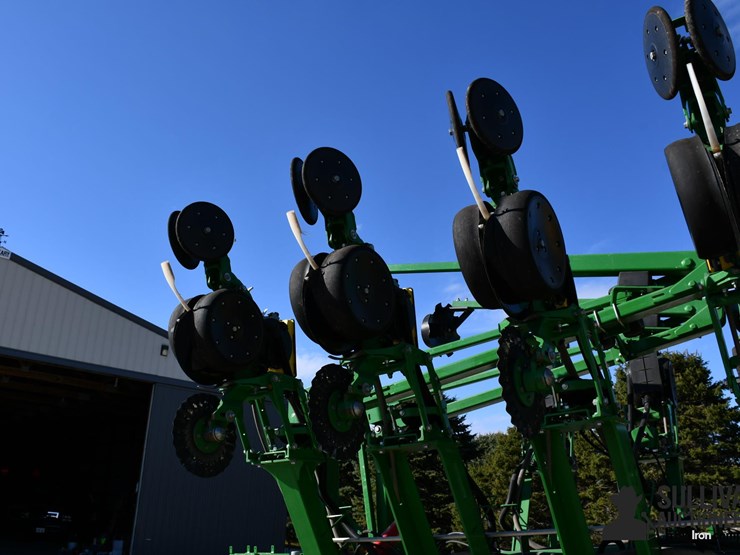 2023-john-deere-1795-image-16