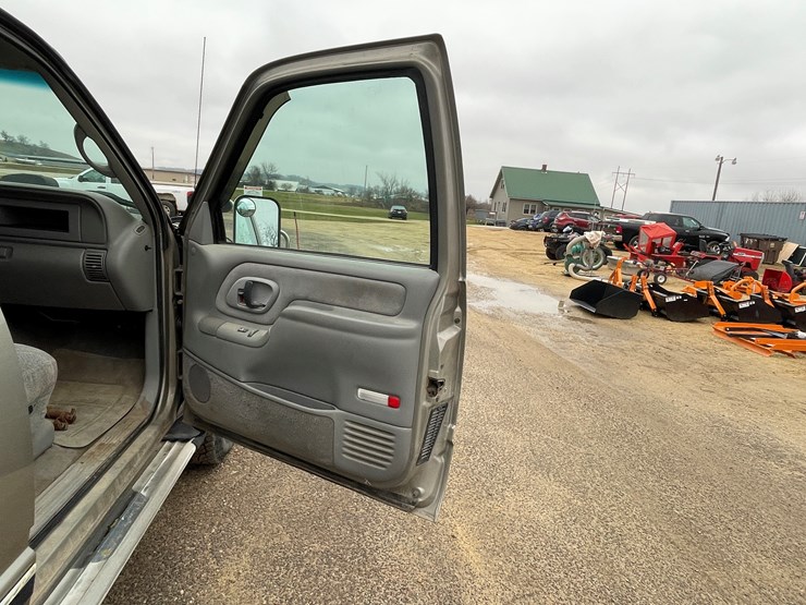 chevrolet-3500-image-28