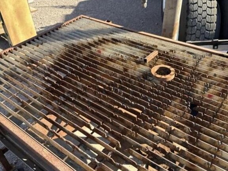 linde-shape-cutting-machine-on-table-image-5