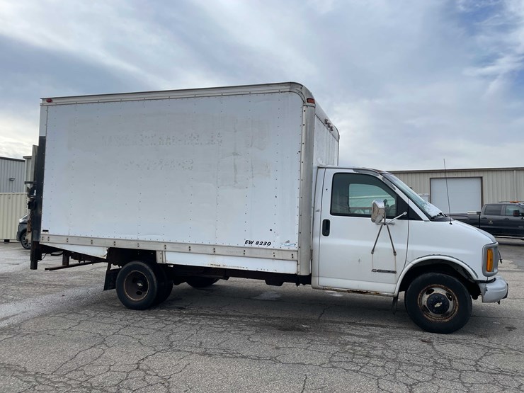 chevrolet-express-3500-image-4