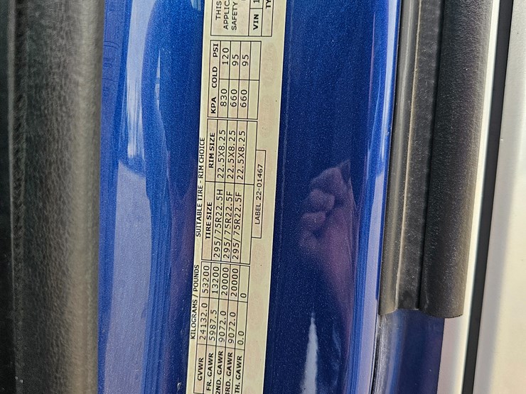 peterbilt-579-image-51