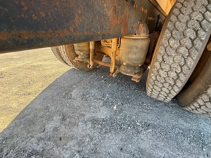 mack-r686st-image-63