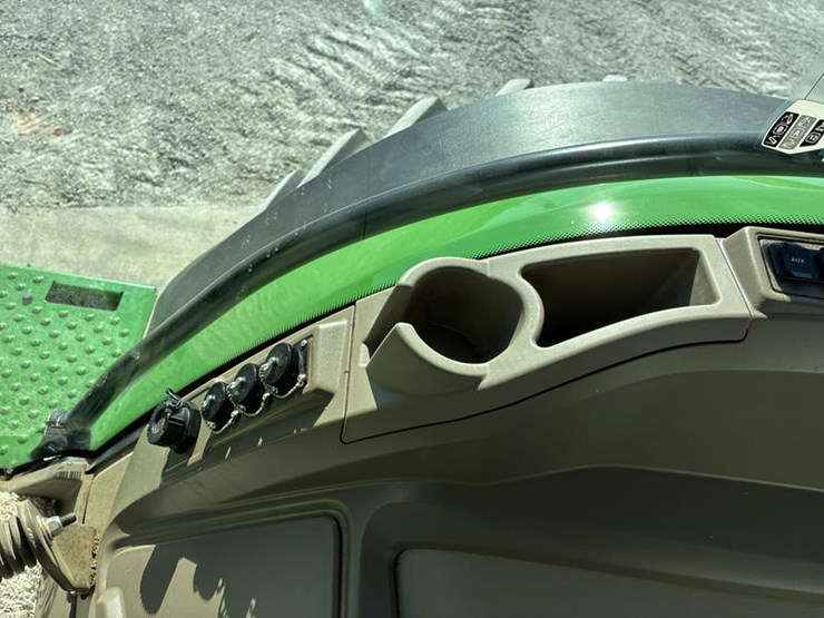 john-deere-8r-340-image-85