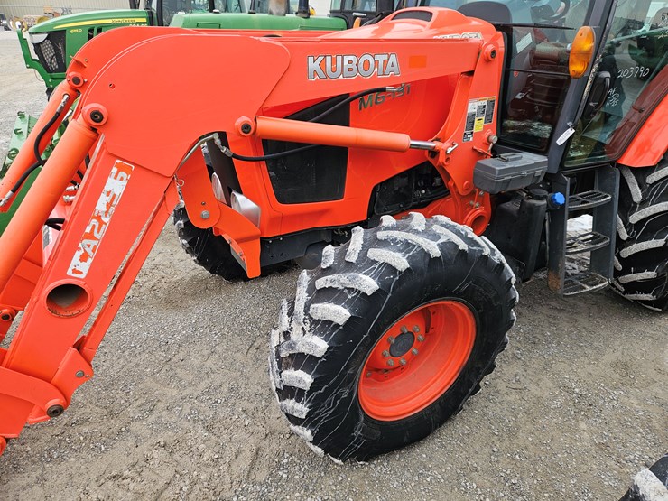 2020-kubota-m6-131-image-23
