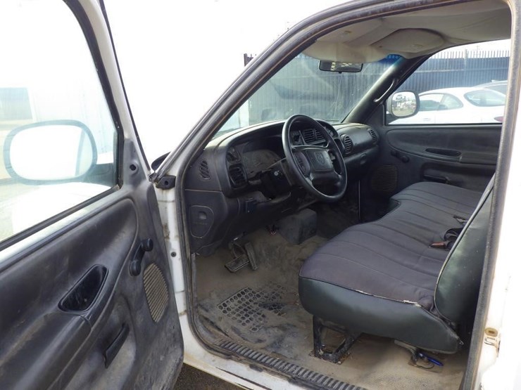 2002-dodge-ram-2500-image-5