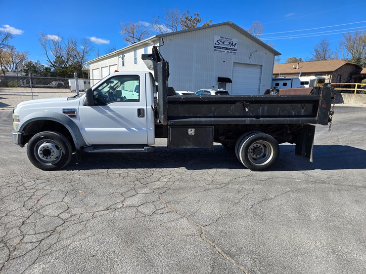 ford-f550-image-7