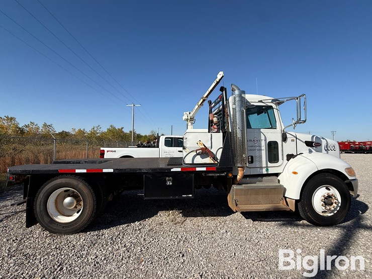 2014-peterbilt-337-image-4