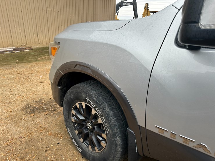 2019-nissan-titan-image-18