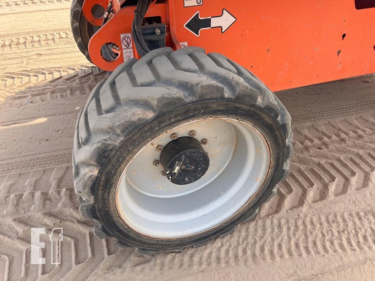 2018-jlg-600s-image-11