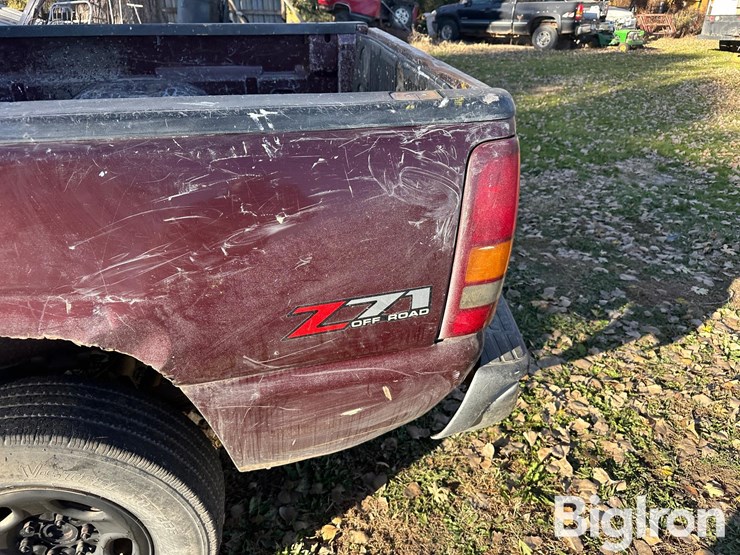 2002-chevrolet-silverado-1500-image-18