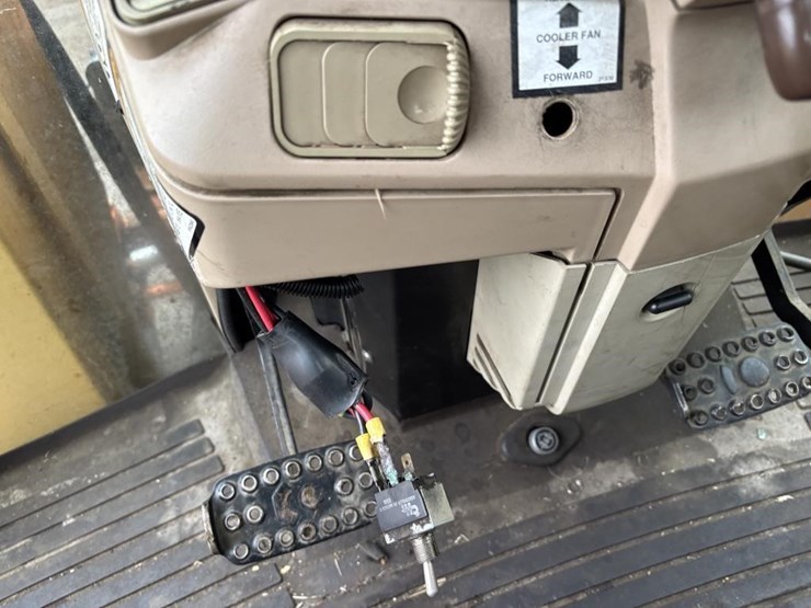 john-deere-6410-image-34