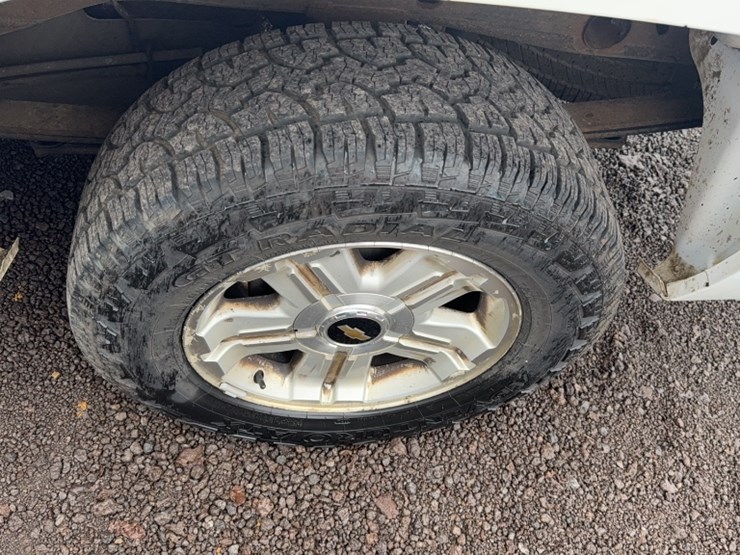 #3017-•-2013-chevy-silverado-z71-pickup-truck-image-15