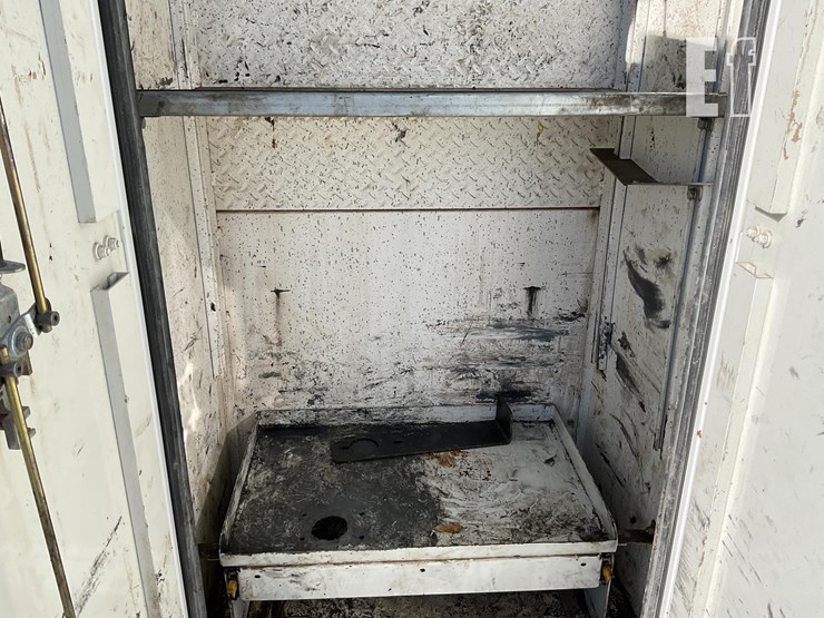 peterbilt-337-image-39