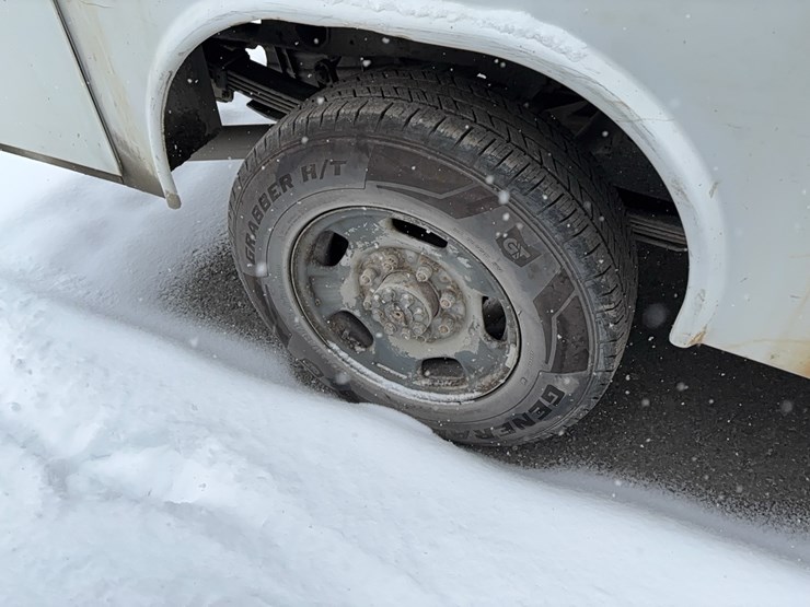 2016-chevrolet-2500hd-image-4