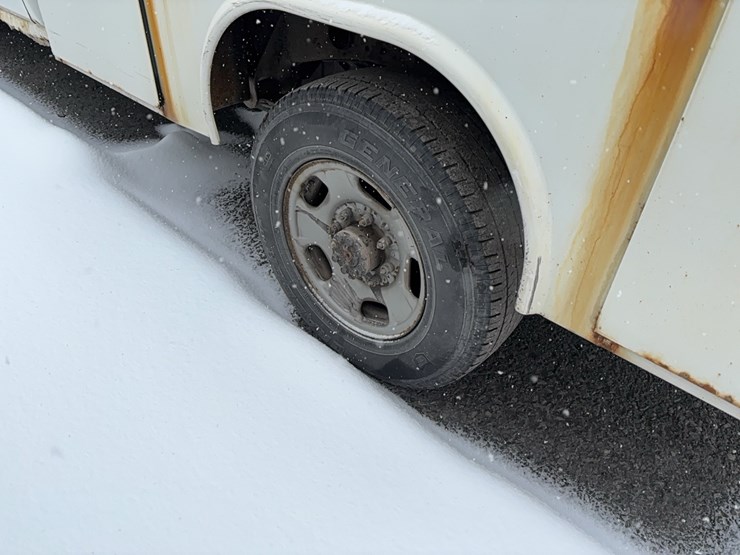 2016-chevrolet-2500hd-image-10