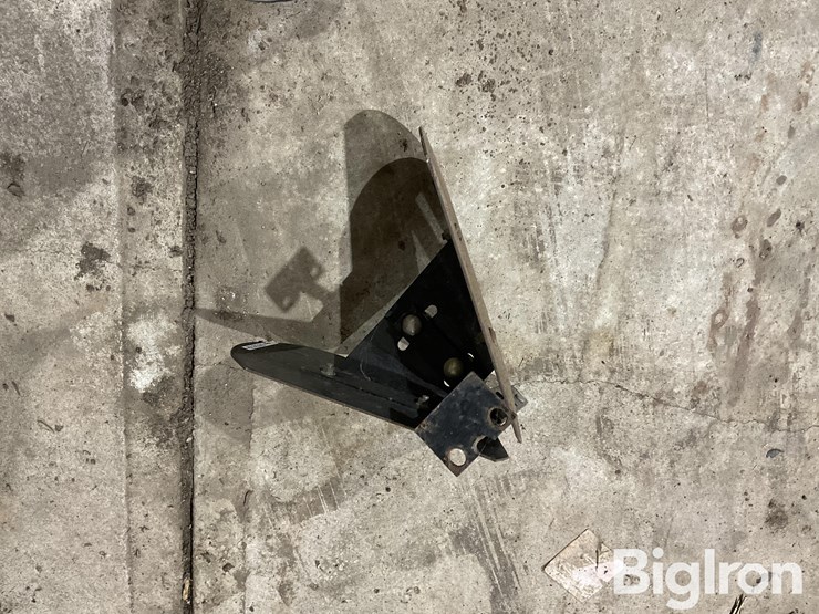 hiniker-cultivator-hiller/ridge-attachment-image-15