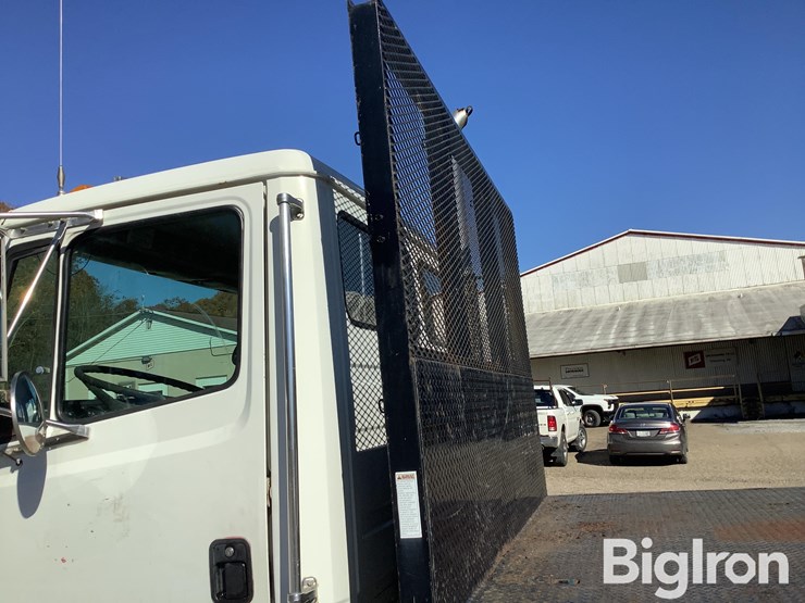 1998-freightliner-fl80-image-12