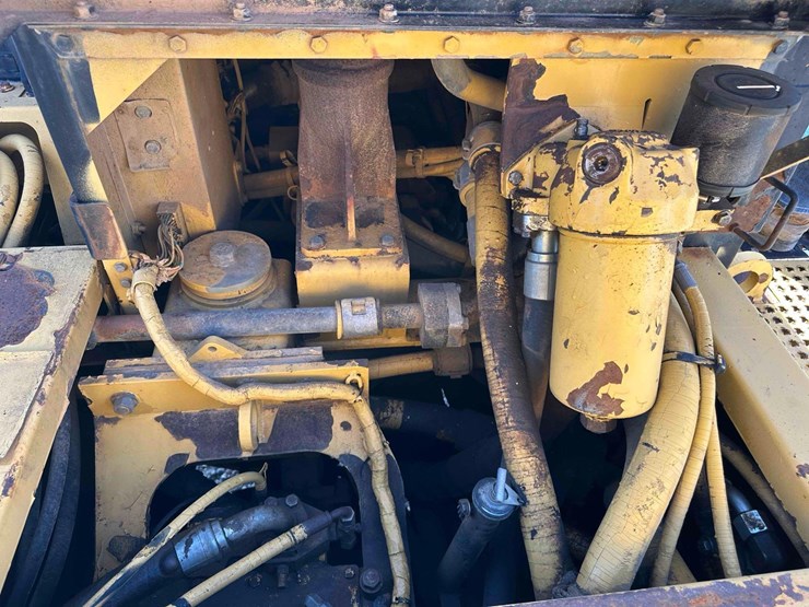 cat-350e2-haul-truck-image-21