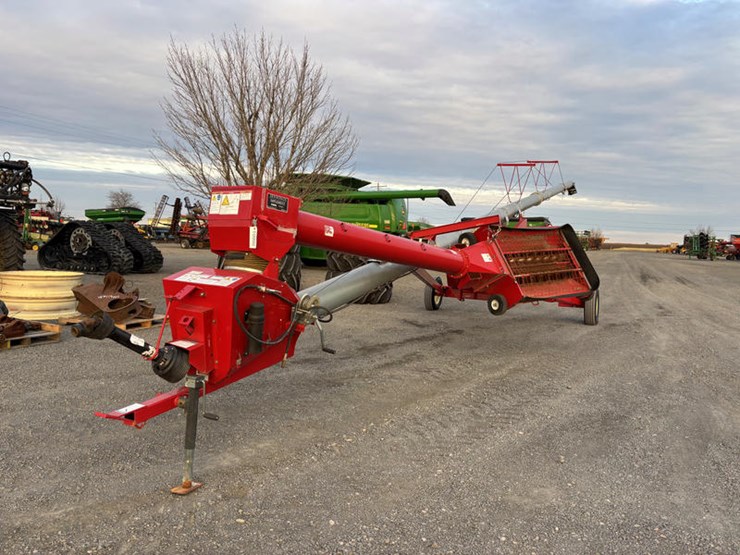 #10992-•-10x63-swing-away-auger-image-1