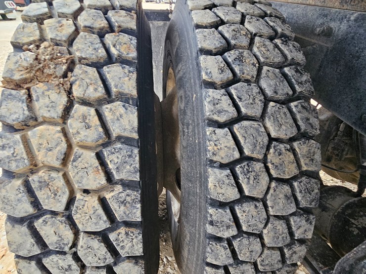 freightliner-122sd-image-110