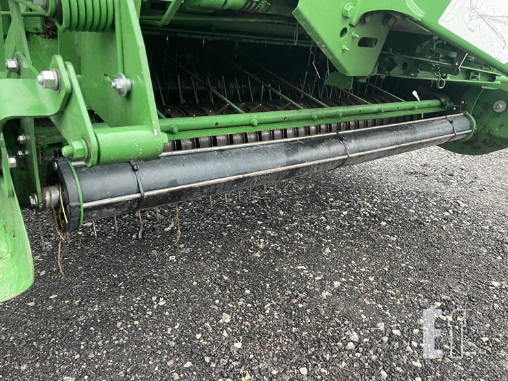 2022-john-deere-560m-image-19