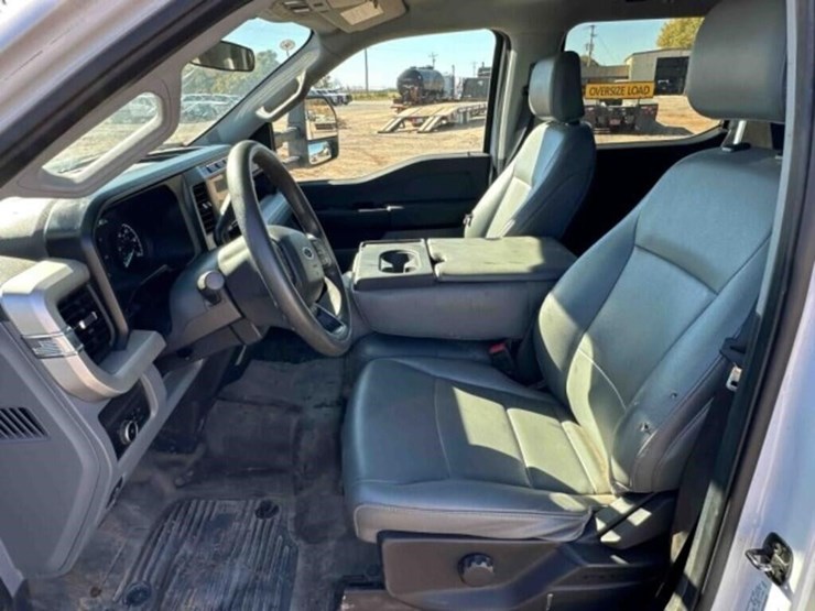 2024-ford-f350-image-35