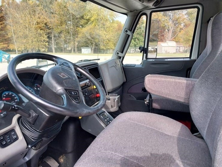 2017-international-4000-image-8