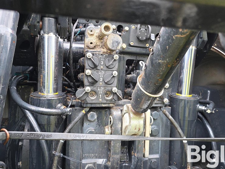 case-ih-magnum-340-image-20