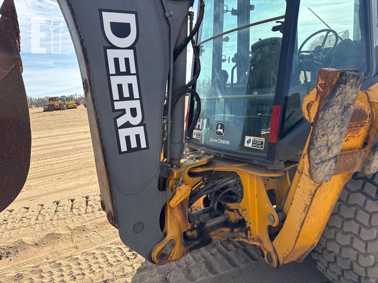 2010-deere-310j-image-24