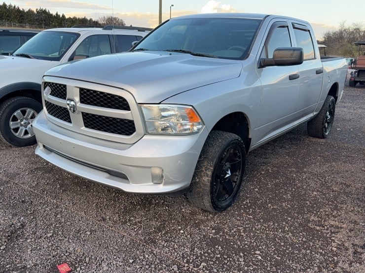 2014-dodge-1500-image-1