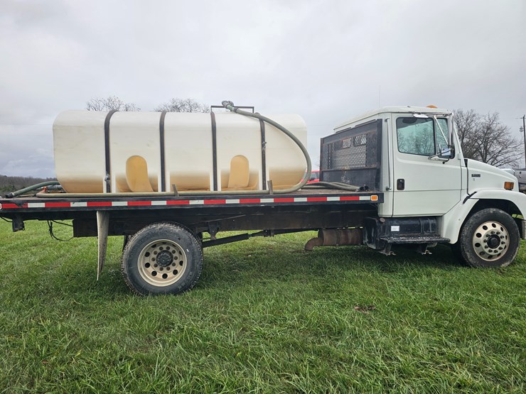 freightliner-fl60-image-19