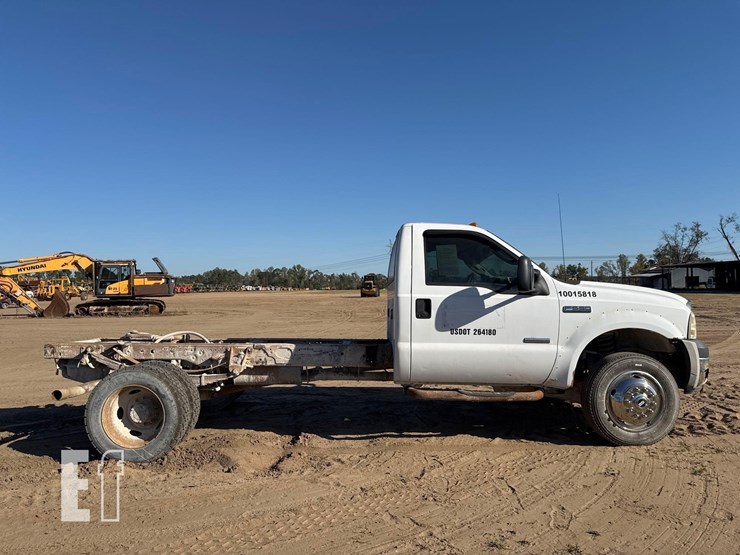 ford-f550-xl-image-5