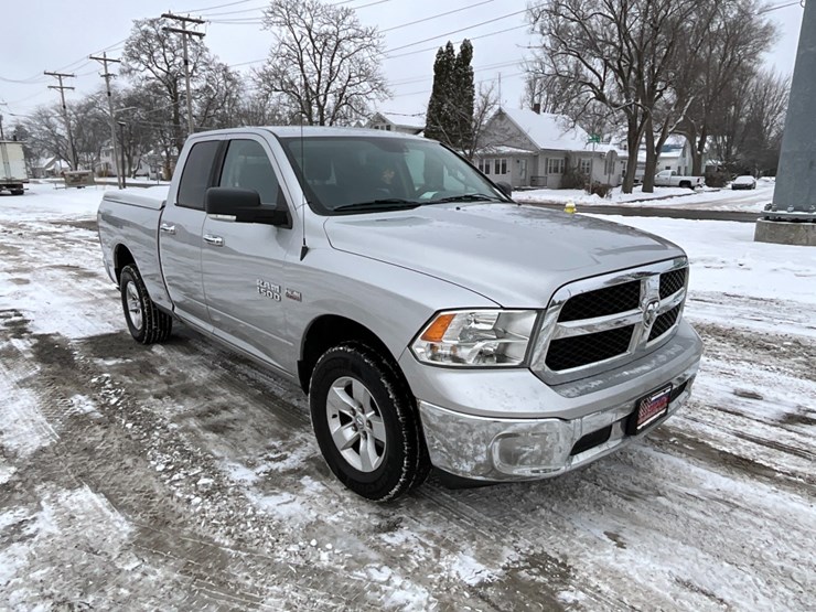 2015-dodge-1500-image-4